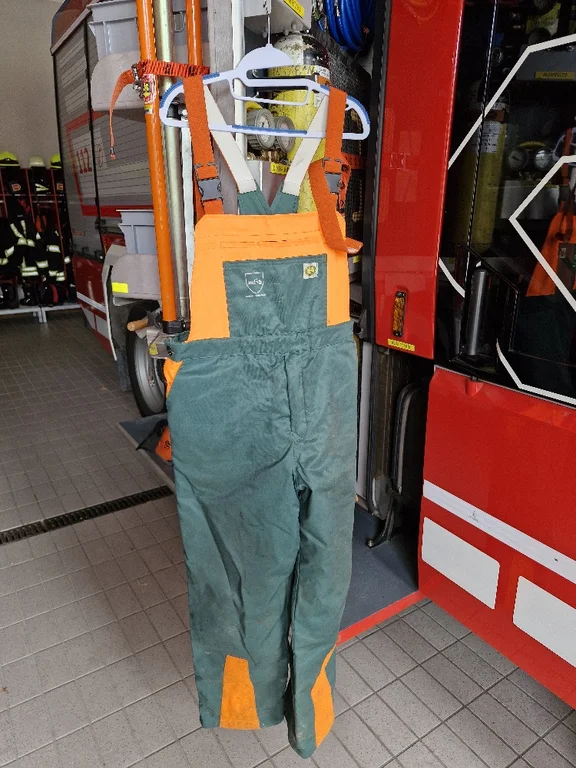Schnittschutzhose.jpg